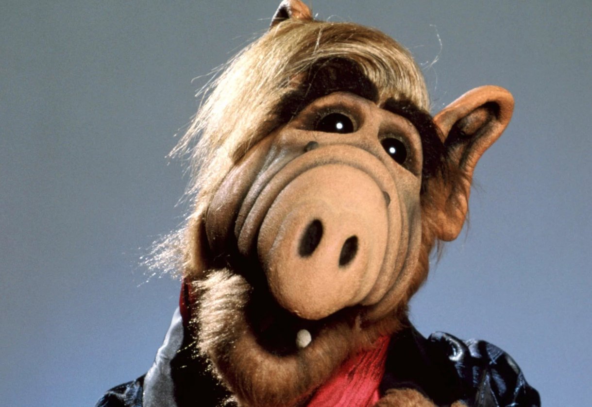 Read more about the article Where Did ALF Come From? (ALF’s Home Planet)